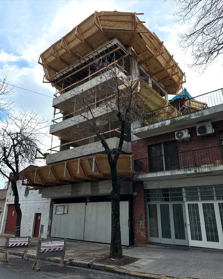 Roseti 2055 en obra: el frente